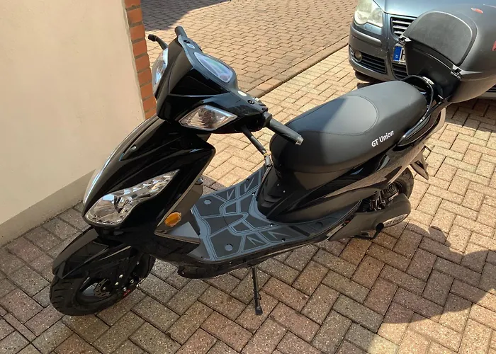 Hueckelhoven-baal E-bike Und Rollerverleih 许克尔霍文